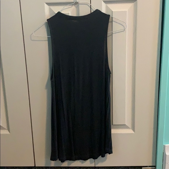 tank top - Picture 3 of 5